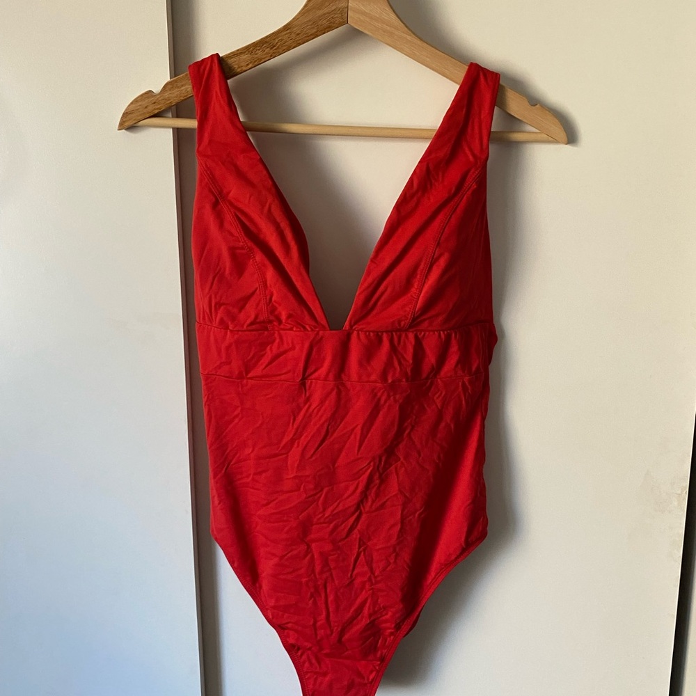 Andie Women's One Piece Swimsuit - Red Sardinia medium tall / long torso